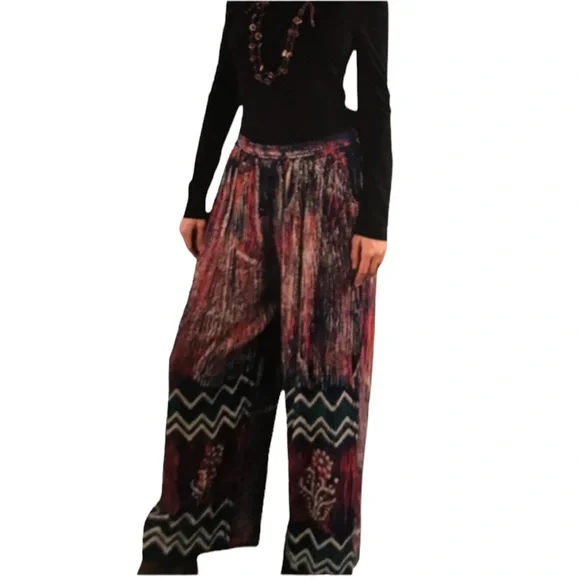 NWT.  Onesize Funky Pants by Sacred Threads BL/RD 11.  219752 - Picture 3 of 4